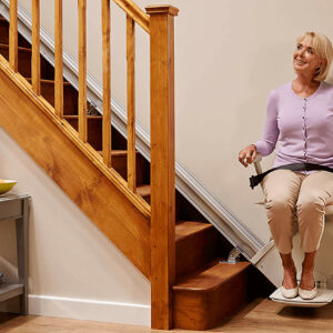 Monte-escalier moderne offrant une solution d’accessibilité élégante et pratique pour votre domicile.